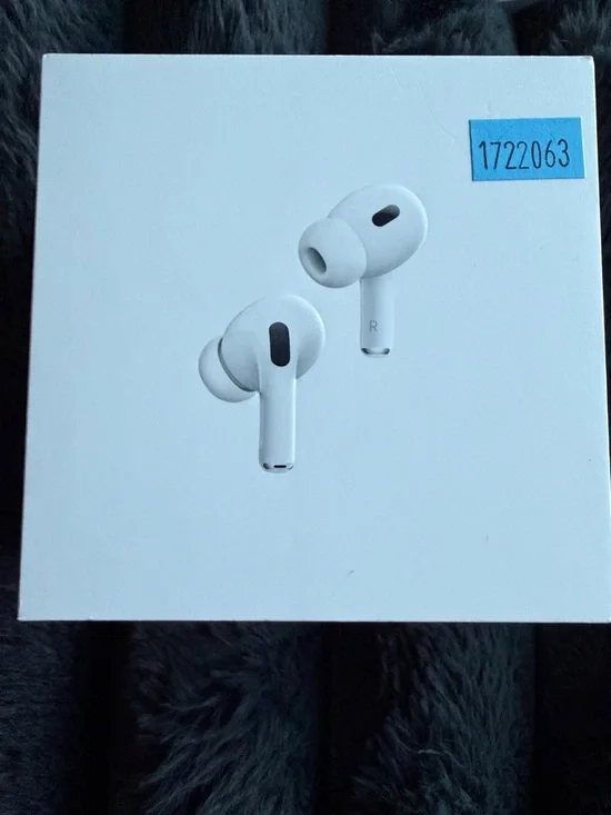 Apple AirPods Pro- 2nd generation - Picture 1 of 4